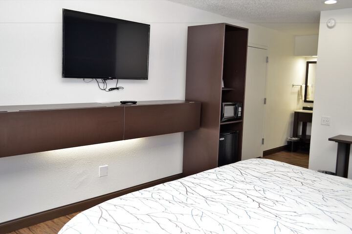Standard King Bed Accessible (1 of 13)