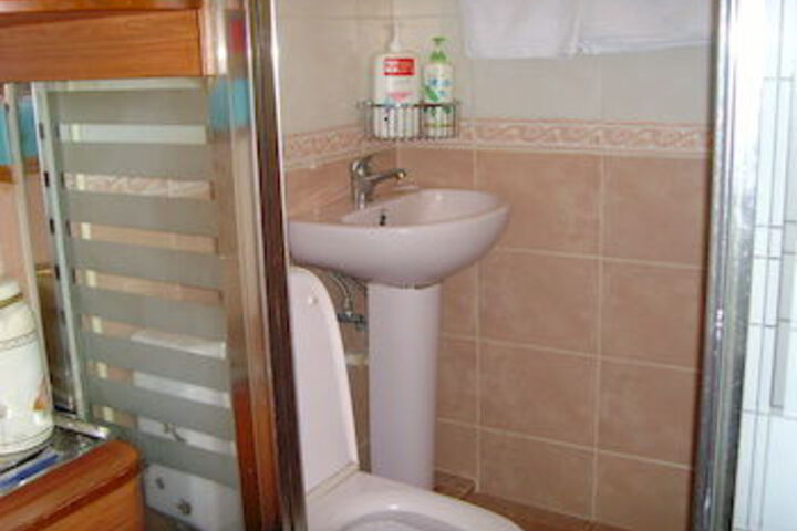 Room 2 of 18