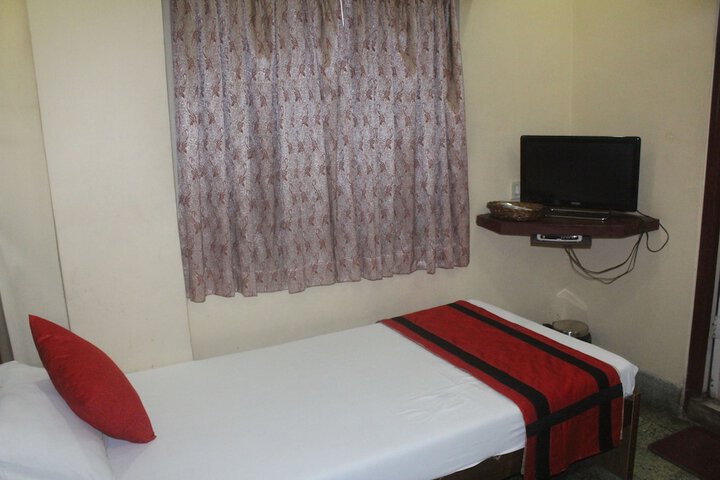 Room 15 of 29
