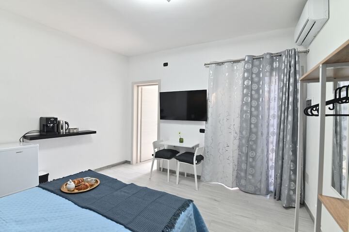 Room 11 of 20