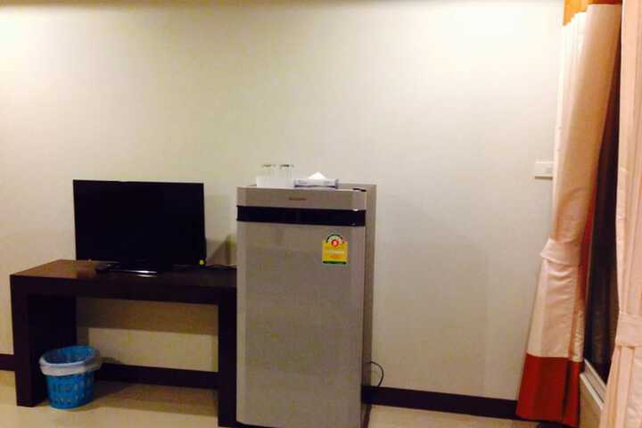 Room 9 of 17