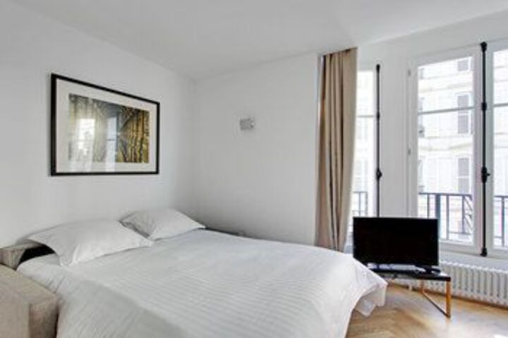 Room 44 of 102