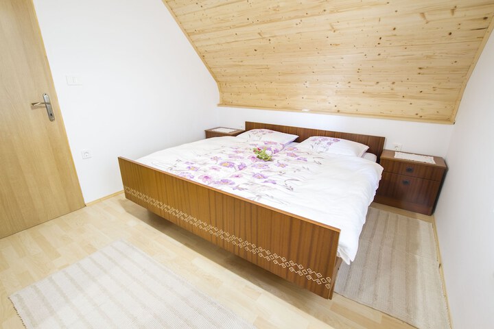 Room 3 of 26