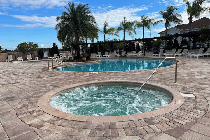 Pool 23 of 40