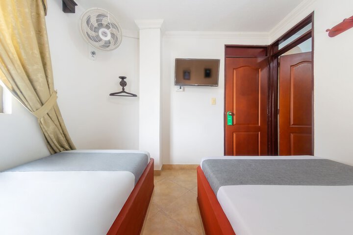 Room 12 of 30