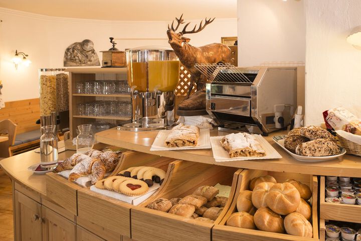 Breakfast/Coffee Service 62 of 72
