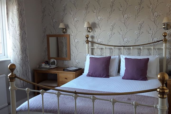 Room 12 of 82