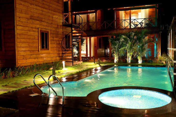 Pool 14 of 27