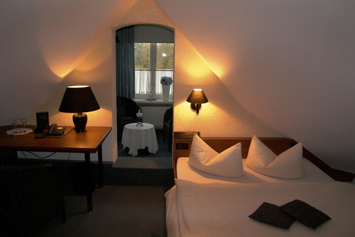 Room 6 of 22