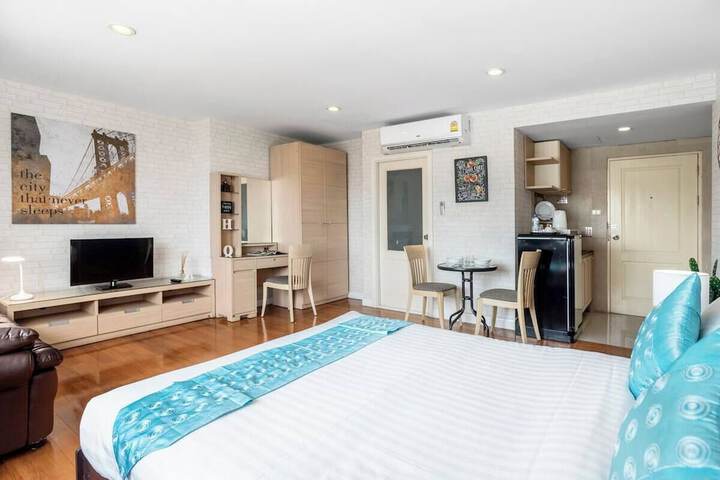 Room 12 of 70