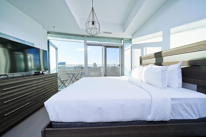 Room 42 of 174