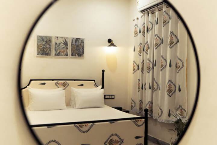 Room 14 of 78