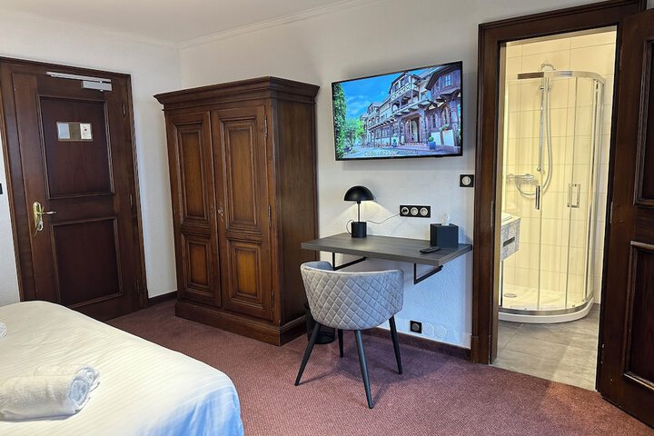 Room 10 of 81
