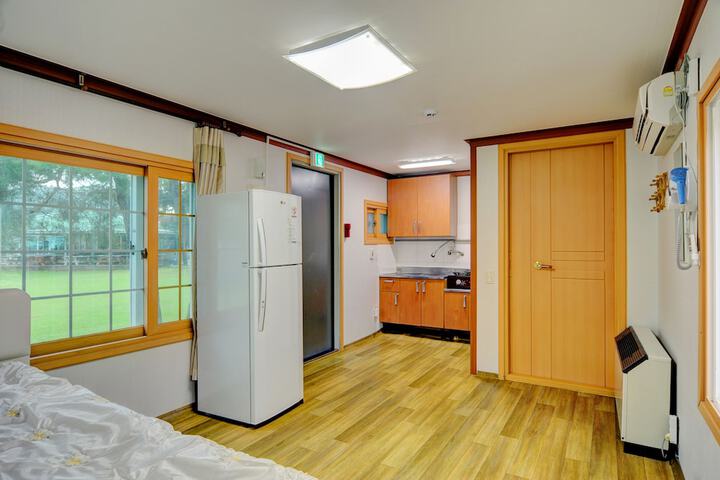 Room 12 of 34