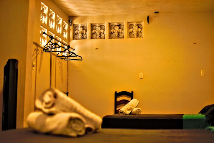 Room 5 of 33