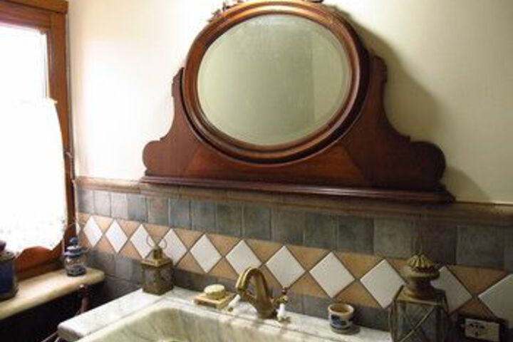 Room 2 of 25