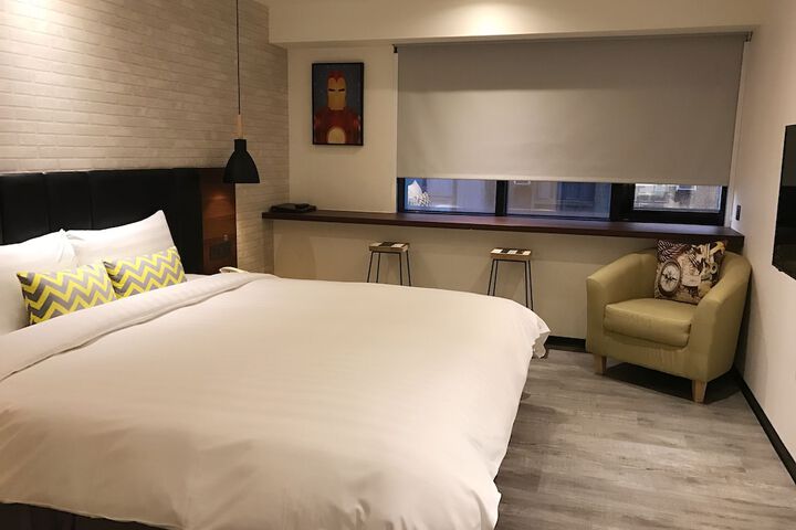 Room 43 of 99