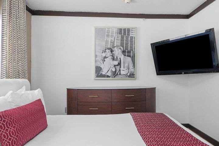 Room 10 of 56