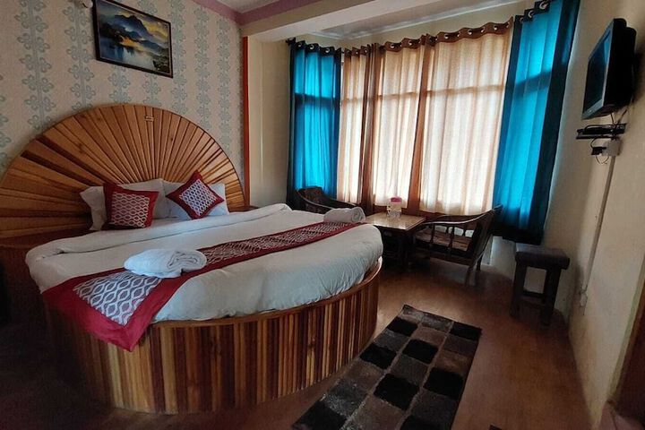 Room 27 of 39