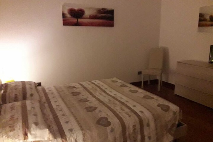 Room 11 of 39