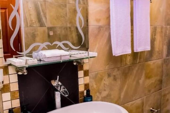 Room 24 of 59