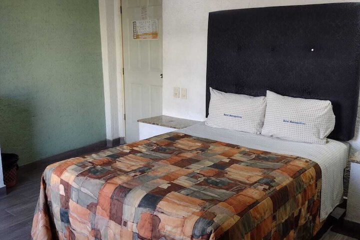 Room 2 of 11