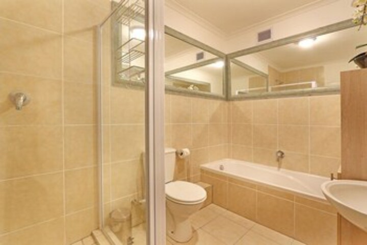 Room 4 of 20