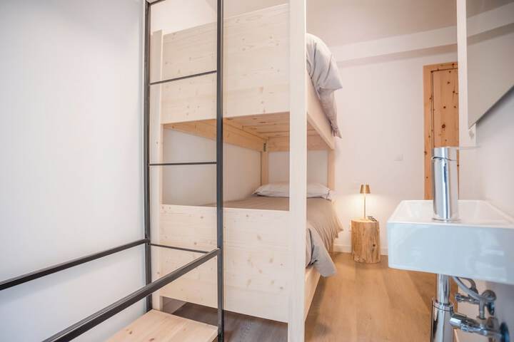 Room 18 of 42