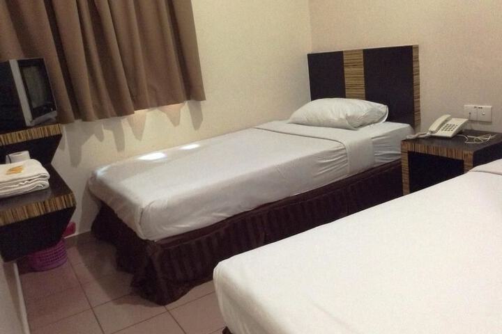 Room 5 of 34