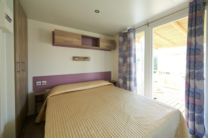Room 6 of 24