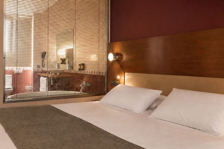 Room 40 of 133