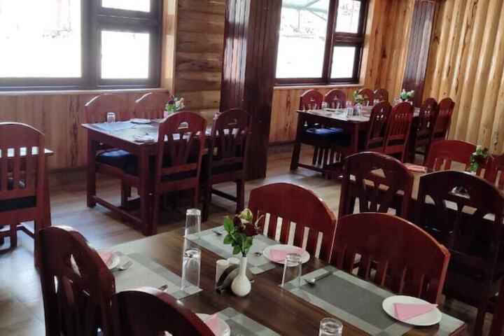 Dining 5 of 46