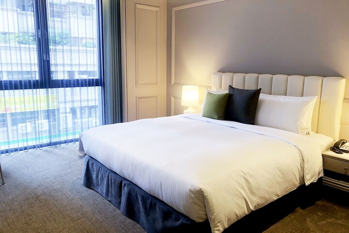 Room 34 of 89