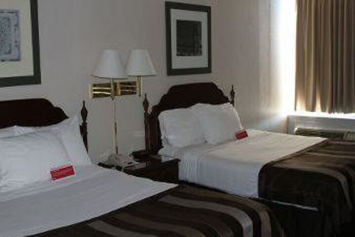 Room 4 of 24