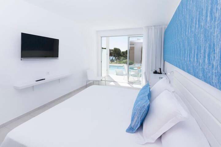Room 107 of 282