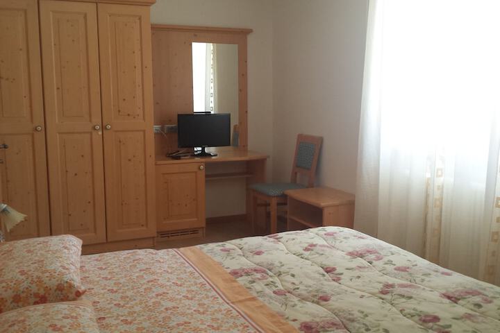 Room 19 of 29