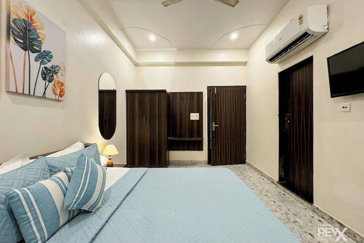 Room 7 of 36