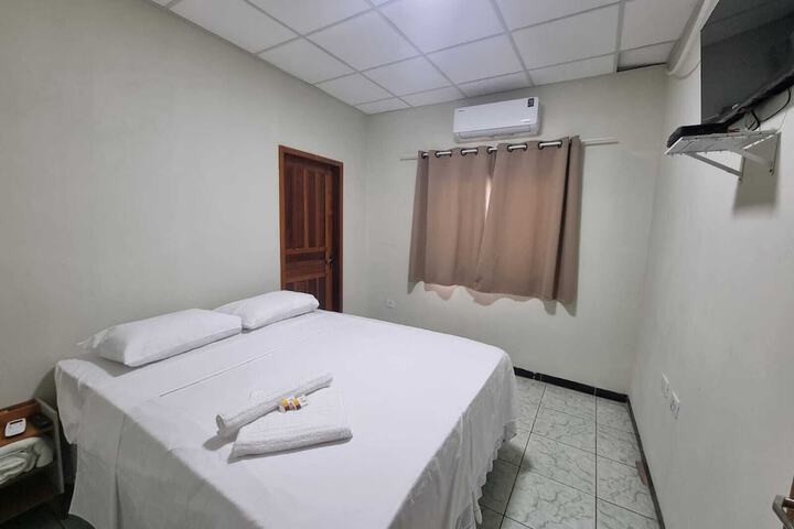Room 10 of 24