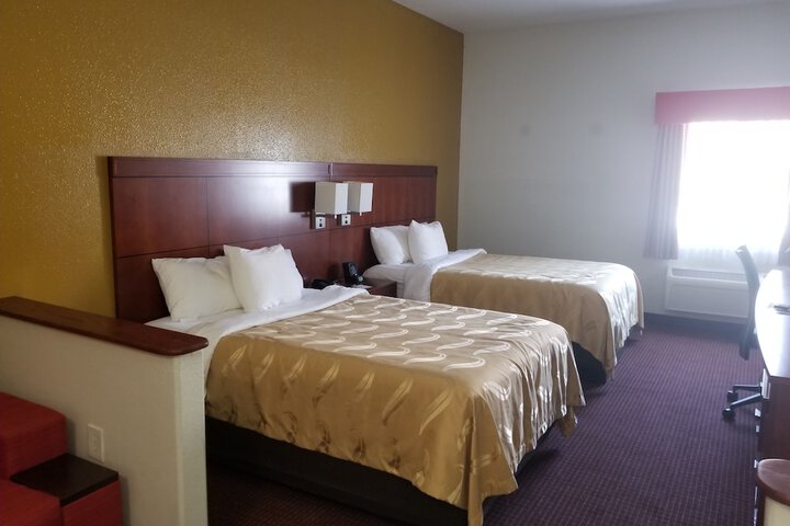 2 Double Beds (6 of 20)
