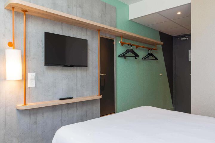 Hotel View 95 of 99