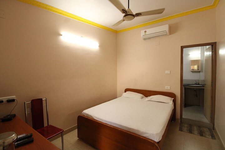 Room 12 of 31