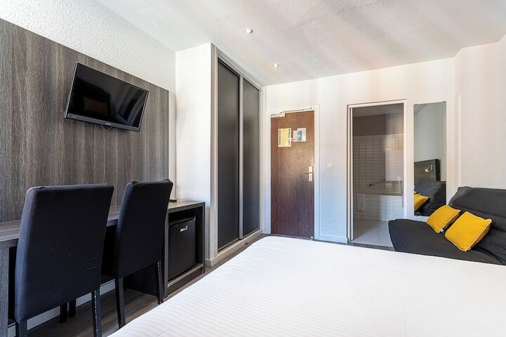 Room 14 of 29
