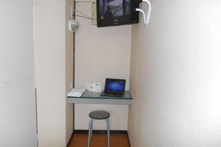 Room 11 of 41
