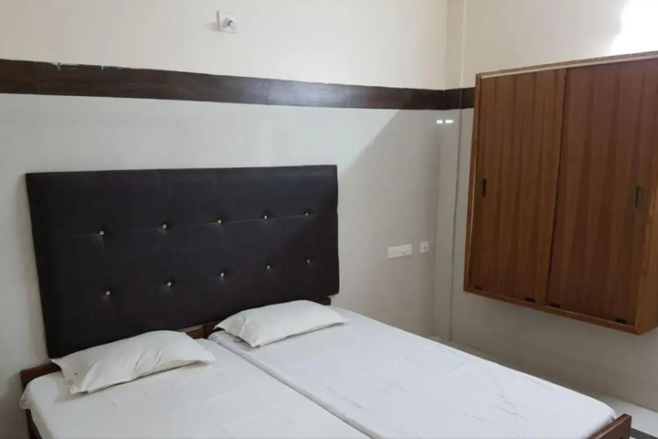 Parvathi International Hotel