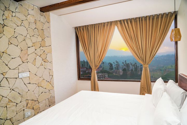 Room 7 of 90