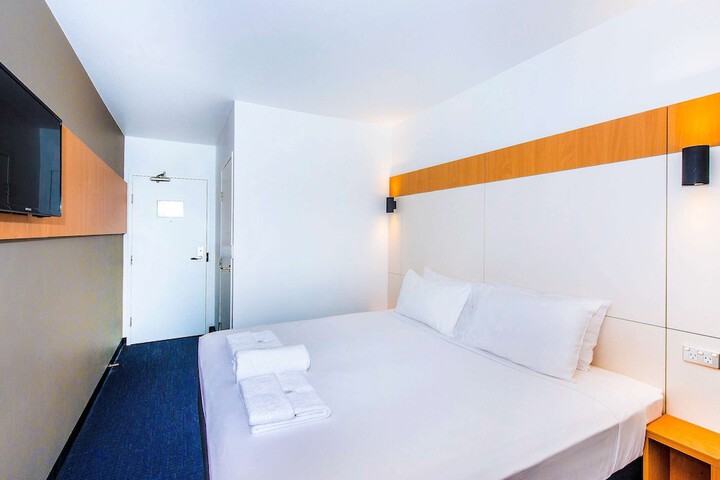 Room 18 of 56