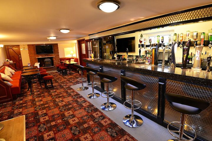 Lounge 54 of 72