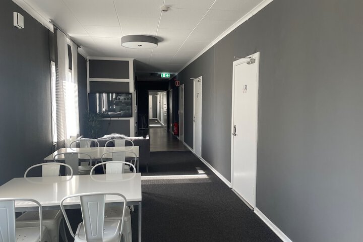 Room 19 of 38