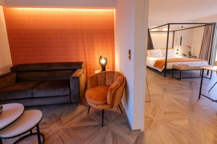 Room 21 of 42