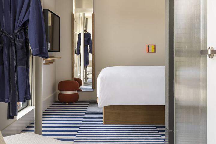 Room 29 of 60